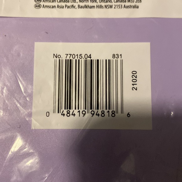 10/$15  Sealed Lavender Flannel backedTable-cover,Table Skirt & TCoverNWT - Picture 5 of 14